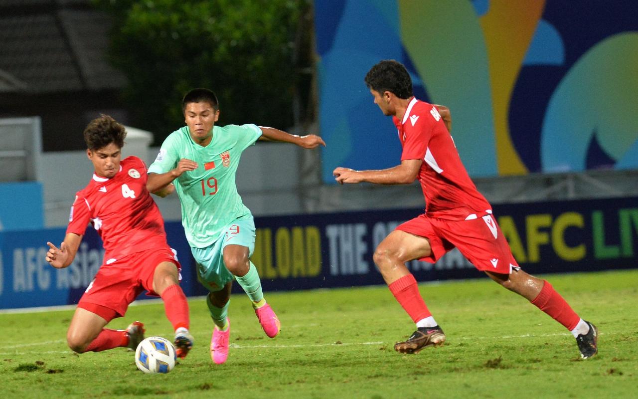 亚洲杯国足vs塔吉克斯坦在哪